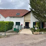 Отель Villa Hotel 2*