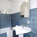 Villa Hotel Отель 2*